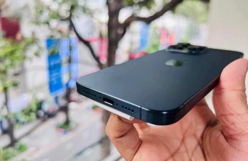 dung lượng pin iphone 15 pro max khủng