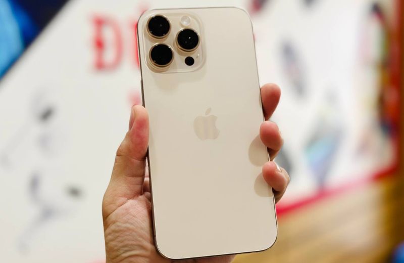 thiết kế iphone 16 pro max 512gb cũ sang trọng