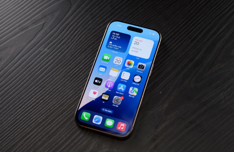 màn hình super retina xdr oled 6.3 inch
