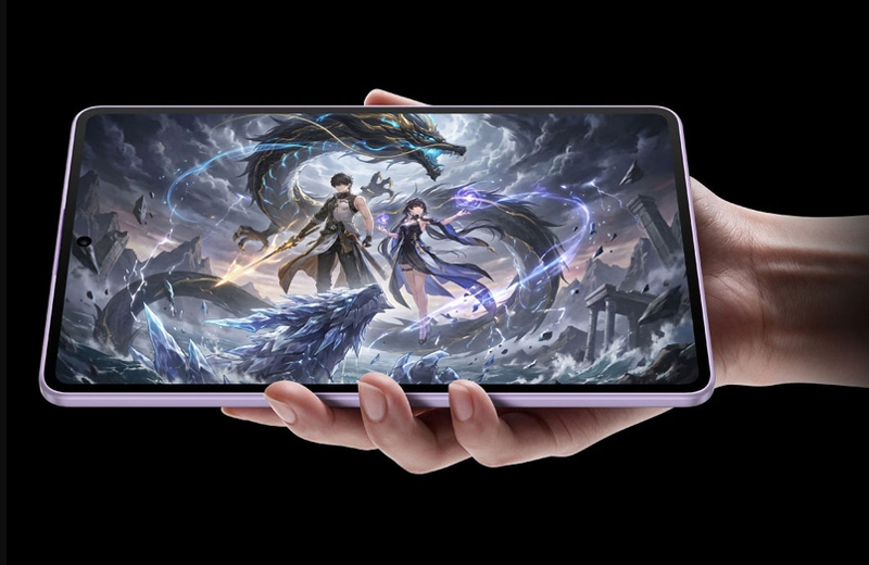 Màn hình OLED 8,4 inch sắc nét với độ sáng đỉnh cục bộ 4.000 nit