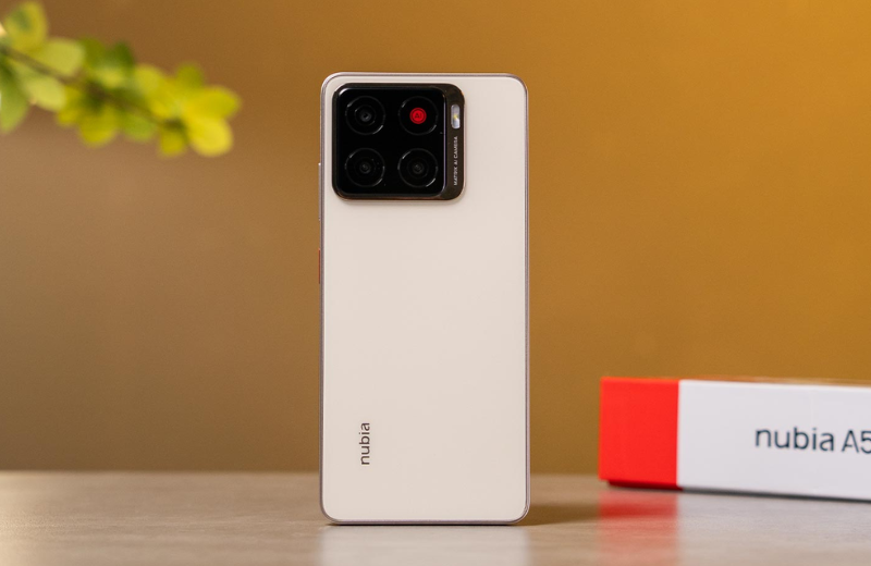 nubia A56 sở hữu kích thước khá lớn, dày 8,3 mm và nặng 193 gram
