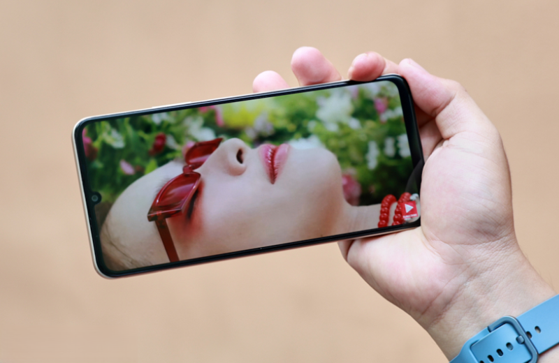  realme Note 70 màn hình 6.74 inch đạt tỷ lệ hiển thị khoảng 85%