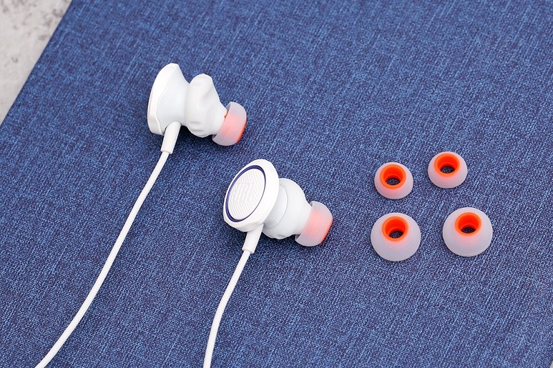 lưu ý khi sử dụng tai nghe in ear