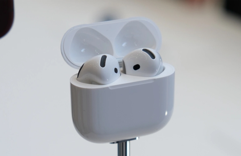 Thiết kế open-ear thoáng nhẹ, thoải mái sử dụng thời gian dài