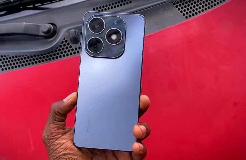 đánh giá thiết kế tecno spark 20 