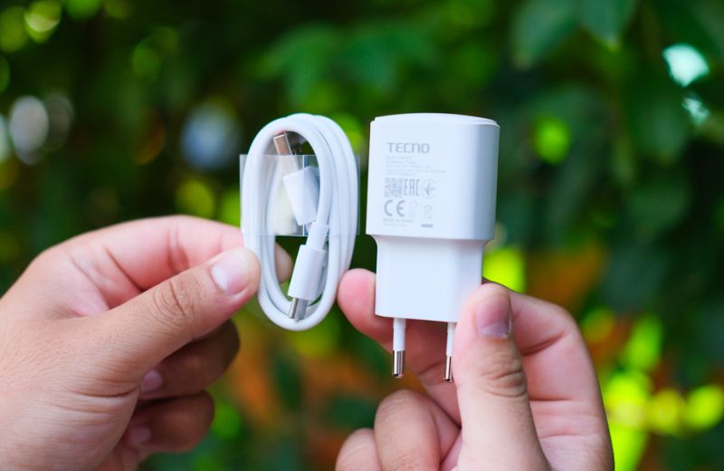 tecno spark 30c trang bị sạc nhanh 18W