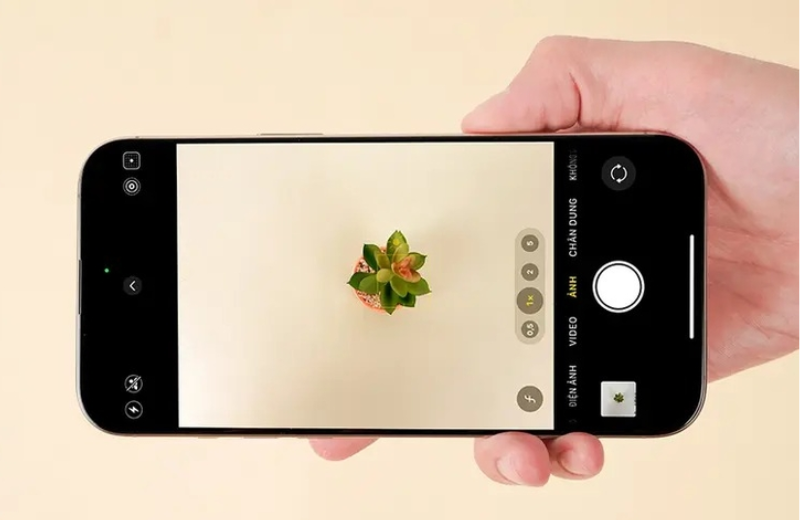iPhone 16 Pro Max sở hữu hệ thống camera với cảm biến chính 48MP