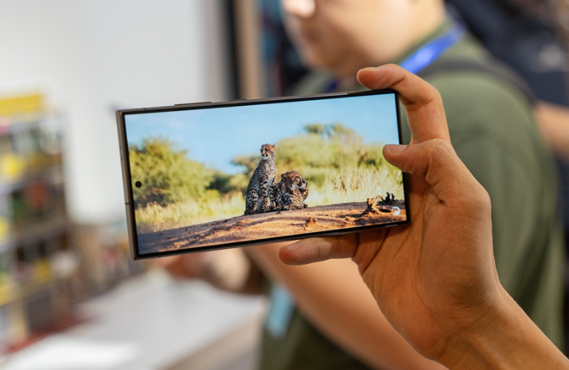 samsung galaxy S24 ultra màn hình lớn