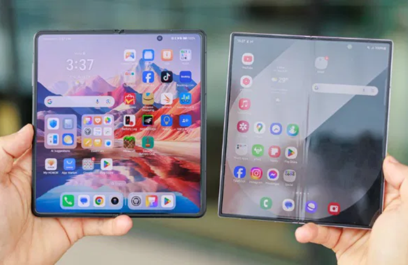 so sánh màn hình Galaxy Z Fold 7 và Honor Magic V3