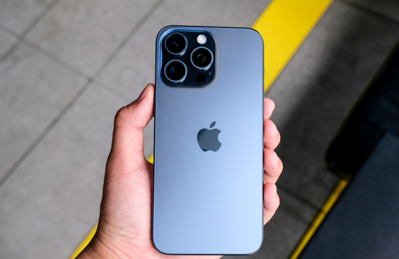 thiết kế iphone 15 pro max cao cấp 