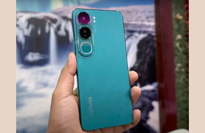 đánh giá thiết kế vivo y300 