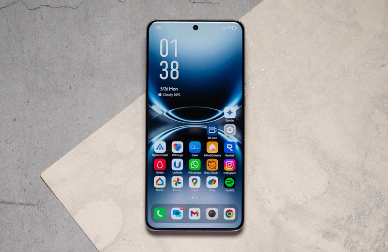 Màn hình phẳng BOE 6.82 inch, công nghệ LTPO