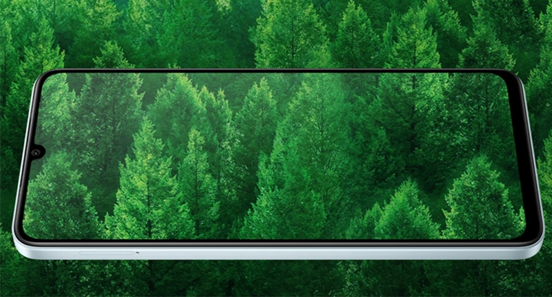 Màn hình phẳng 6.74 inch HD+, tần số quét 90Hz