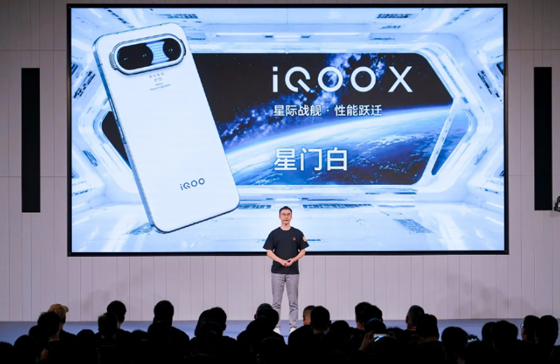 "Pin Băng Xanh" khổng lồ 15.000 mAh
