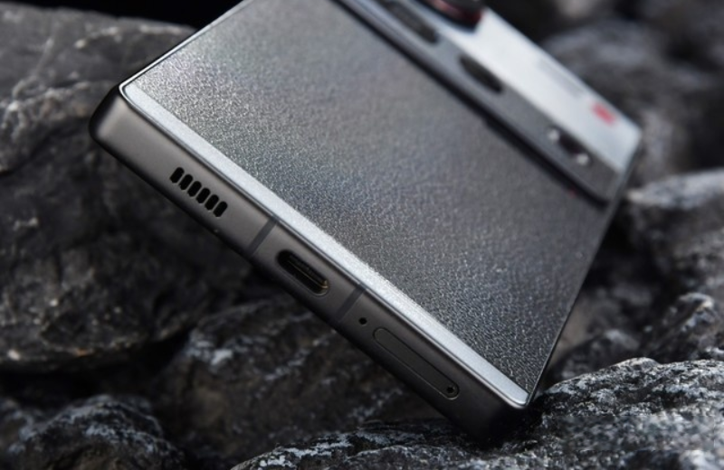 Nubia Z70S Ultra có viên pin khủng 