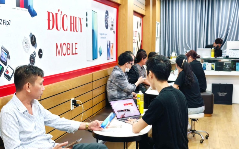 Mua điện thoại chống nước IP68 ở đâu uy tín