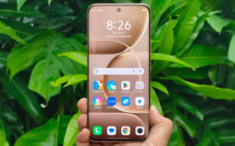 Tấm nền AMOLED 1.5K rực rỡ