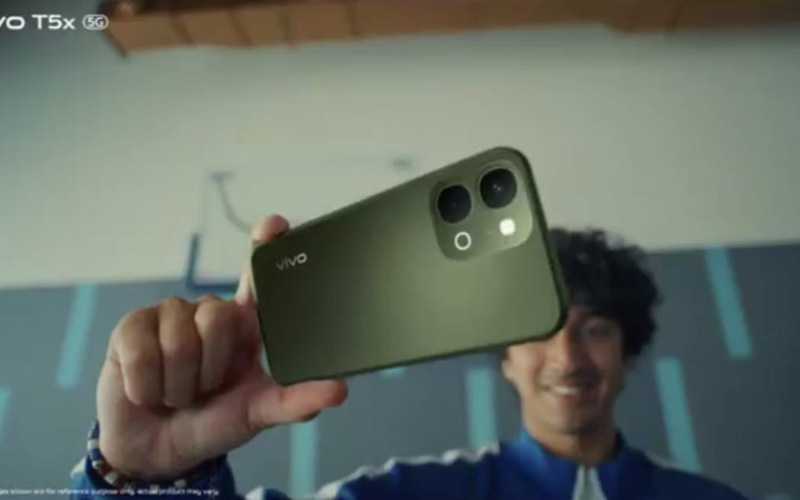 Pin 7200 mAh và sạc nhanh 44W