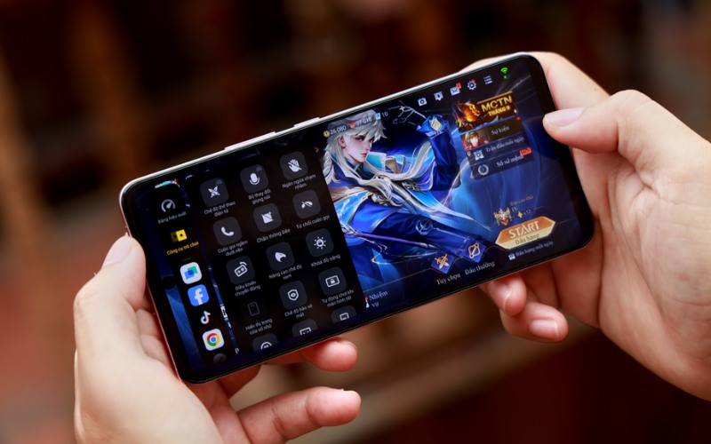 Hiệu năng mạnh mẽ với chip Dimensity 7360 Turbo