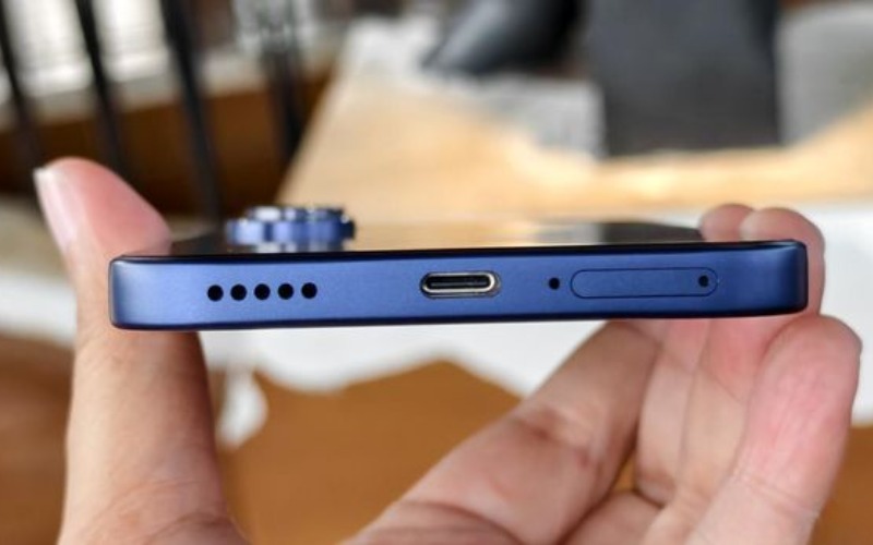 Pin 7000 mAh và sạc siêu tốc 90W