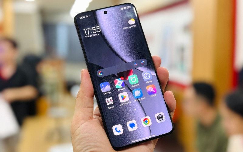 Màn hình AMOLE vô cực tràn viền 4 cạnh