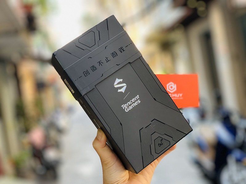 Xiaomi Black Shark 3 có cấu hình là smartphone gaming