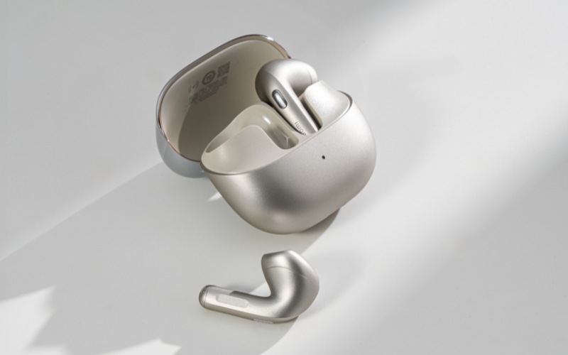 Driver mạ vàng và Harman AudioEFX