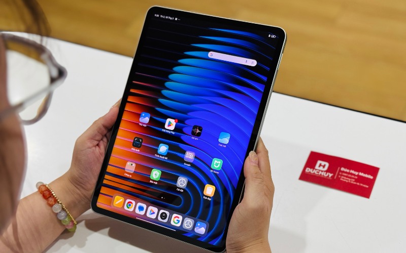 Màn hình LCD độ phân giải 3.2K sắc nét