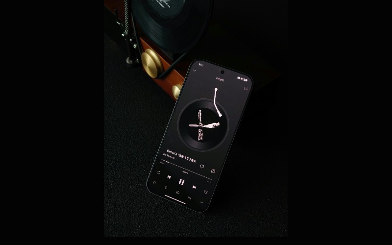 Nâng cấp pin lên 7560mAh, sạc nhanh 100W