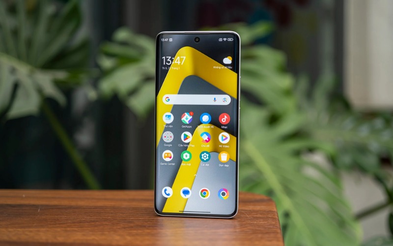 Màn hình AMOLED 3200 nits rực rỡ