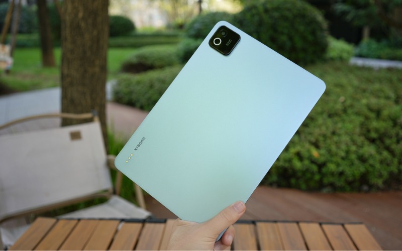 Pin dung lượng 9200 mAh và sạc nhanh 67W