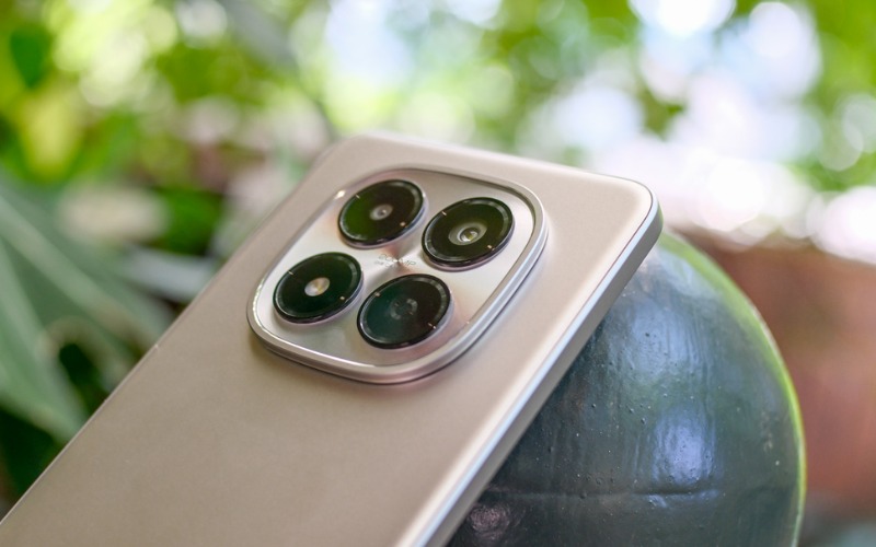 Camera 200 MP OIS siêu chi tiết