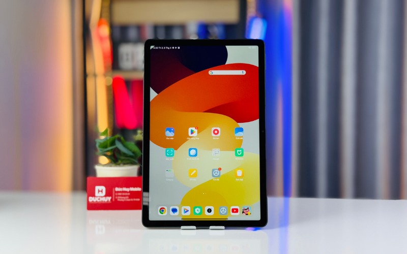 Màn hình LCD 11 inch 90Hz giải trí tốt