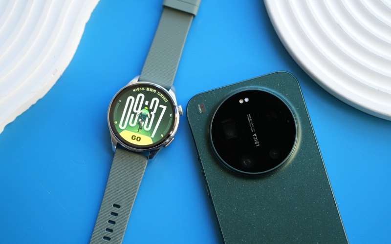 Màn hình AMOLED 1.54 inch siêu sáng