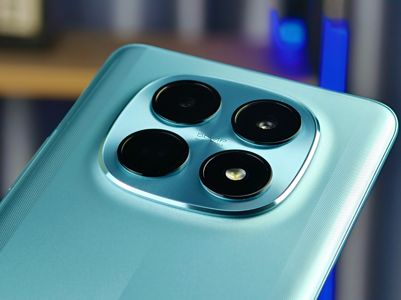 Camera 50 MP hỗ trợ quay 4K