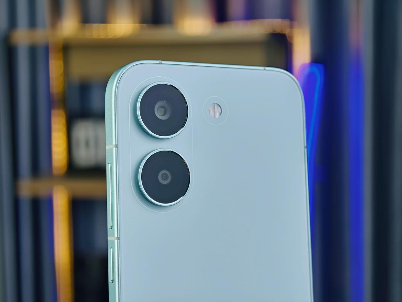 Camera 50 MP OIS và quay video 4K