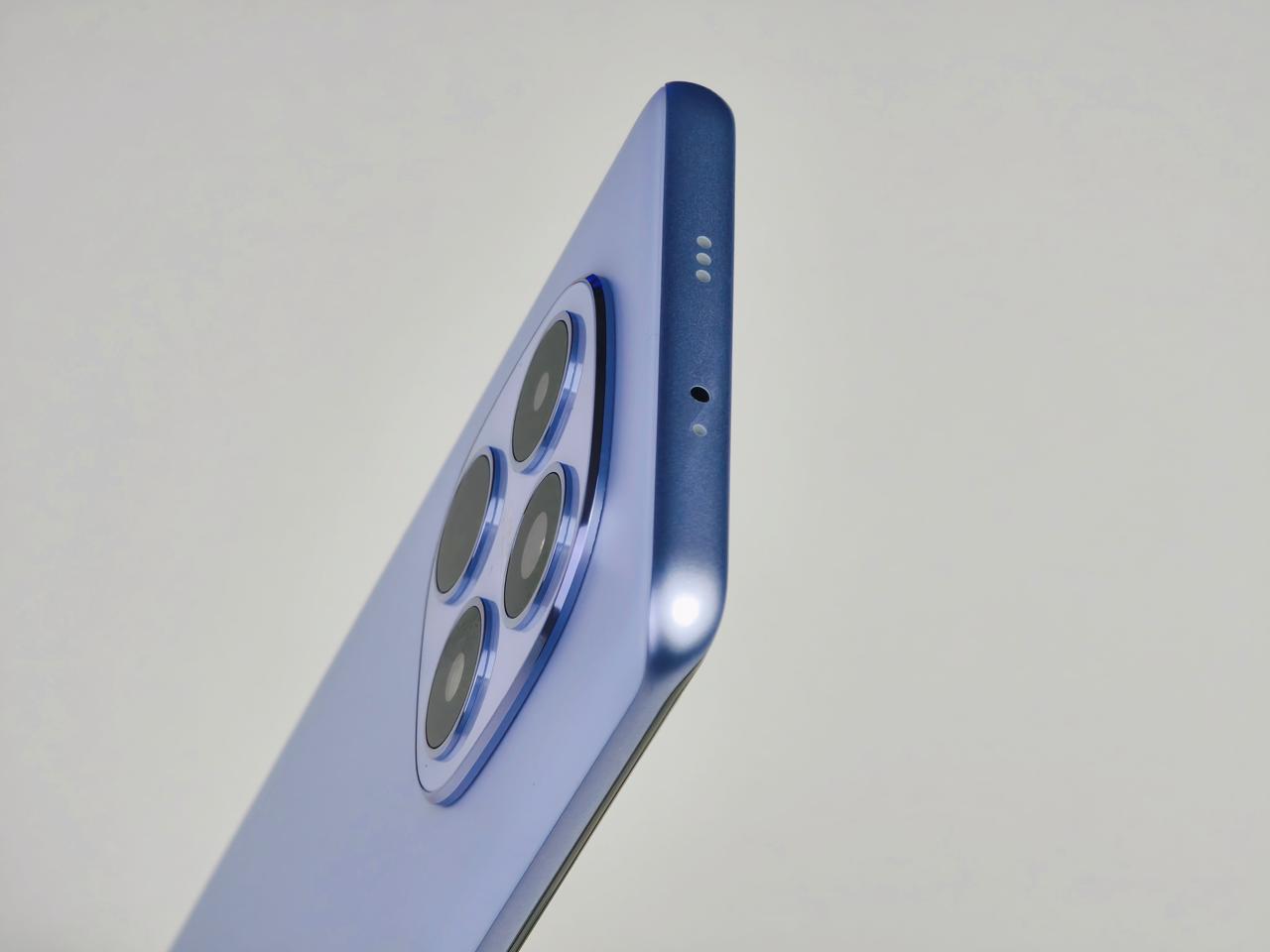 Cạnh trên của Xiaomi Redmi Note 15