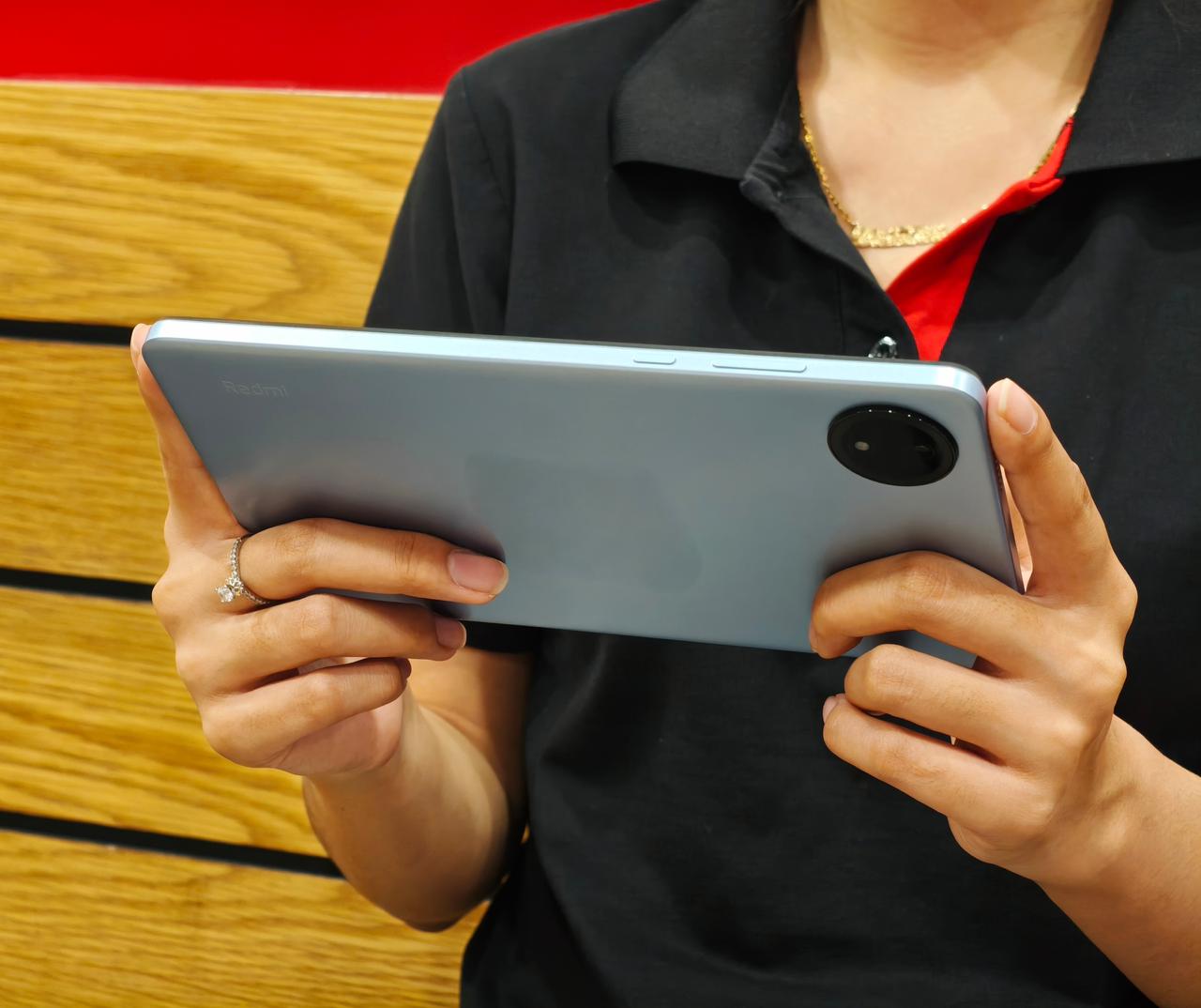 Trên tay Xiaomi Redmi Pad SE 8.7" 4G