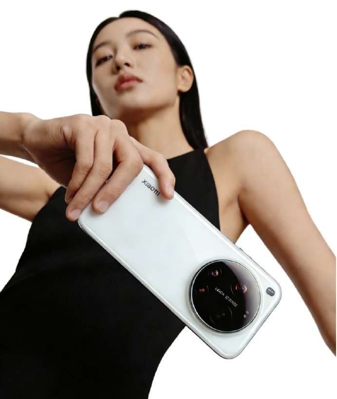 Xiaomi 17 Ultra màu trắng