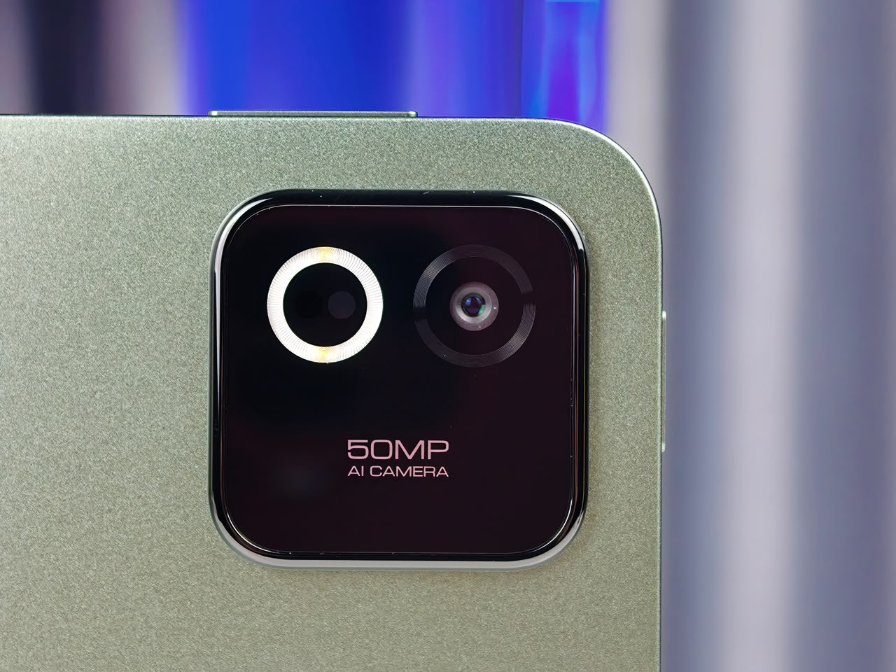 Pad 8 Pro sở hữu camera sau 50MP chụp ảnh chi tiết cao
