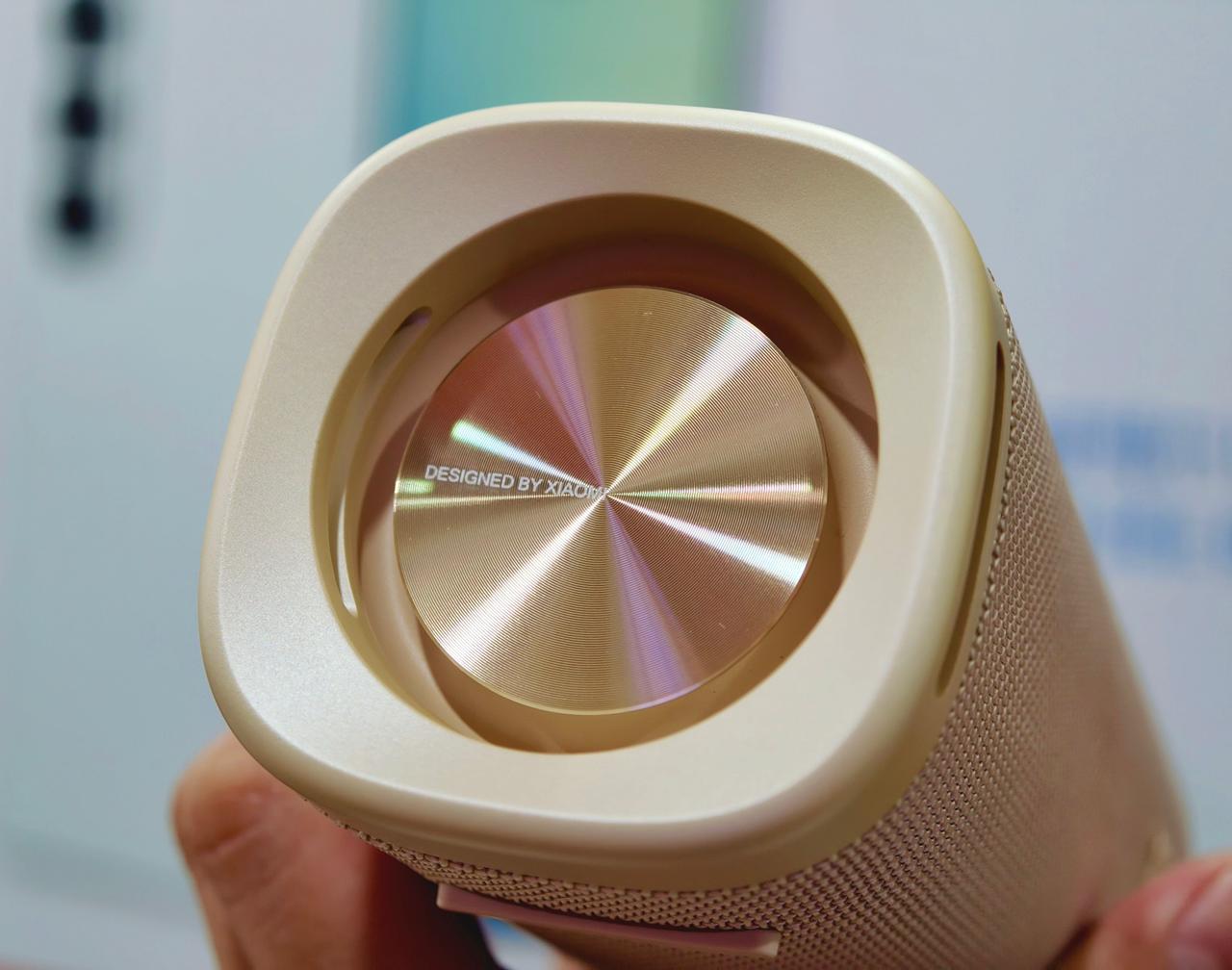 loa Bluetooth Xiaomi Sound Outdoor có công nghệ âm thanh cực hay