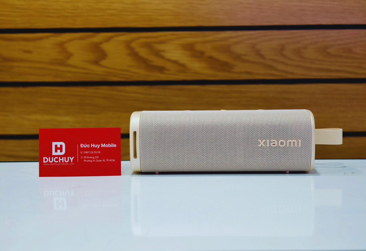 loa Bluetooth Xiaomi Sound Outdoor có khả năng chống nước IP67