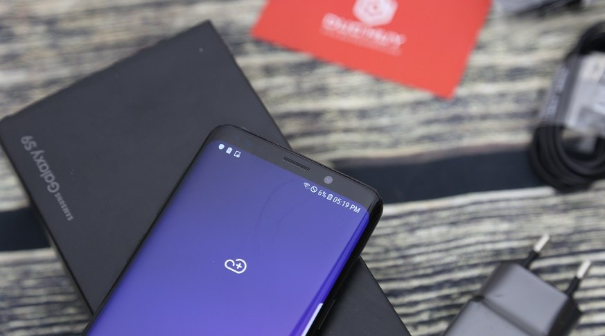 Samsung Galaxy S9 64GB  ( 2 SIM Like New )