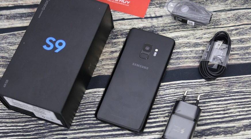 Samsung Galaxy S9 64GB  ( 2 SIM Like New )