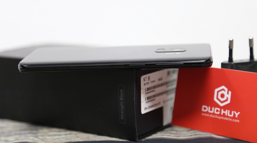 Samsung Galaxy S9 64GB  ( 2 SIM Like New )