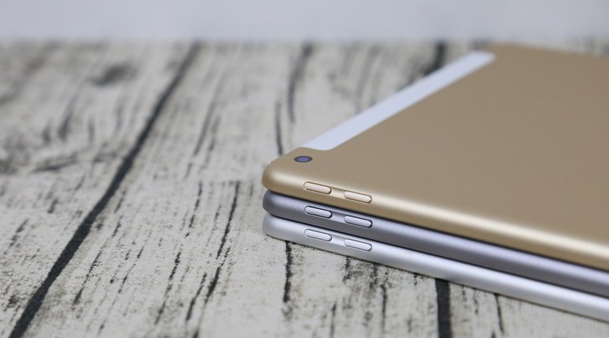 iPad 9.7 inch 32GB 2017 Gen 5 ( 4G + Wifi ) Like New