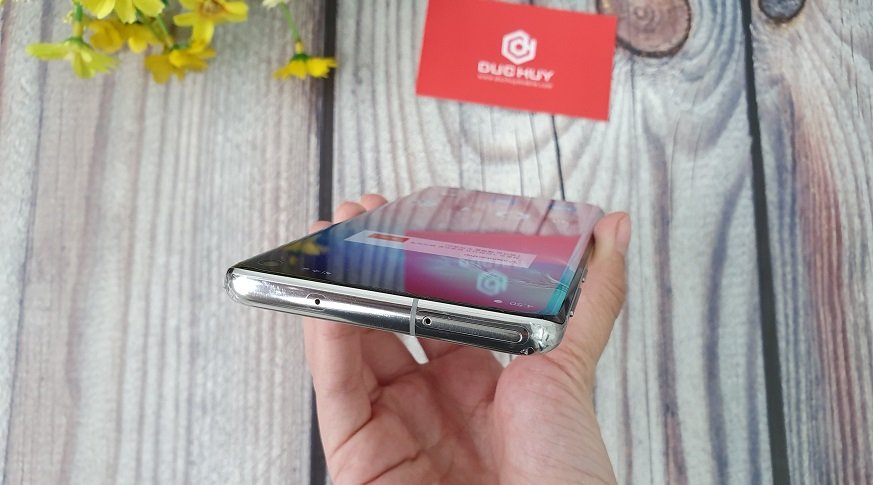 Samsung Galaxy S10 128GB ( 2 SIM ) Like New