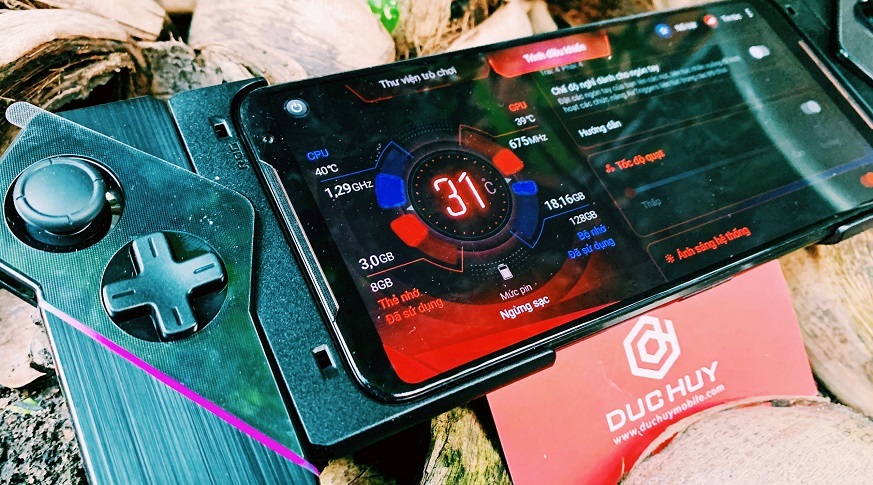 Tay cầm ROG Kunai Gamepad