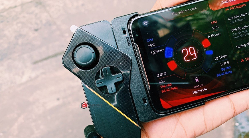 Tay cầm ROG Kunai Gamepad