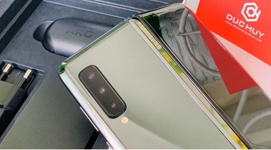 Samsung Galaxy Fold 5G ( Mới 100% ) Samsung Galaxy Fold 5G ( Mới 100% )
